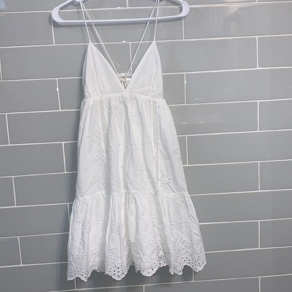 NWT Zara Cutwork Embroidery Dress - Picture 4 of 17
